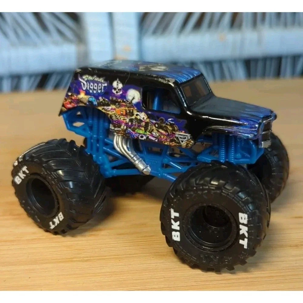Son uva Digger monster‎ truck No Rims